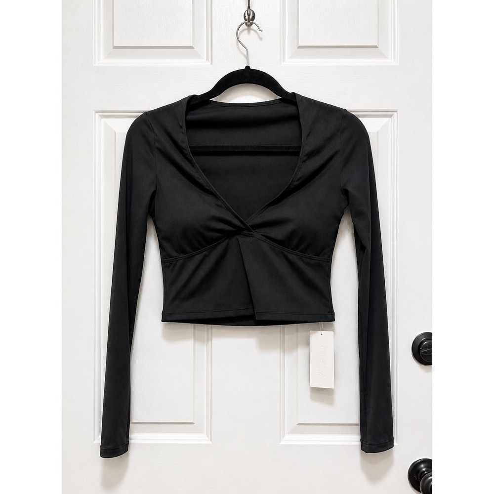 Musera Sport Womens Long Sleeve V-Neck Crop Top Black Athletic Size M NWT